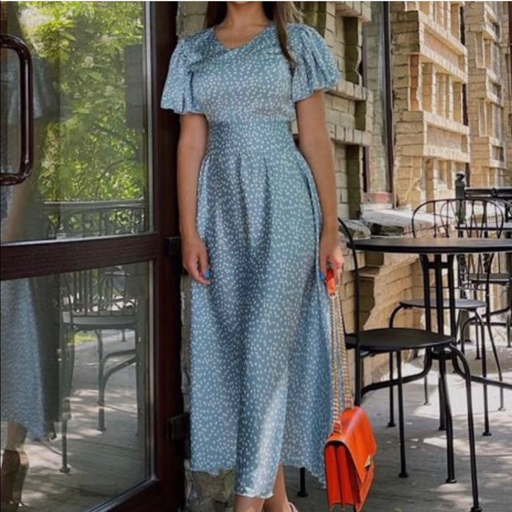 European size L , silky material